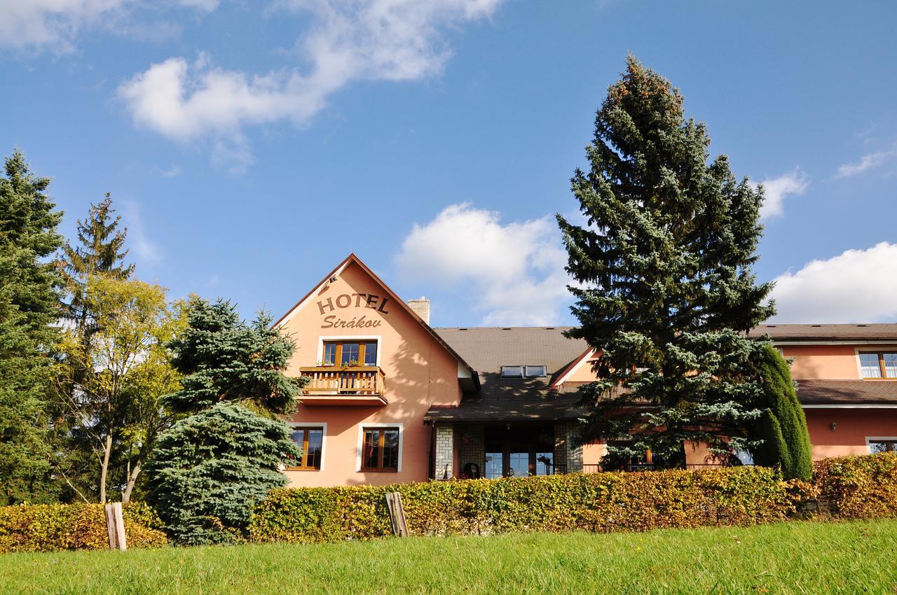 Hotel Sirákov Liptál Exterior foto