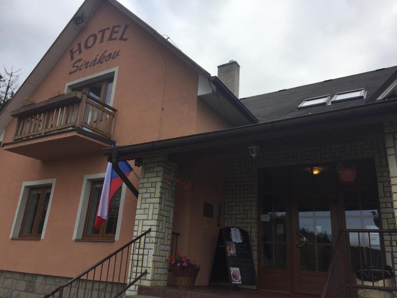 Hotel Sirákov Liptál Exterior foto